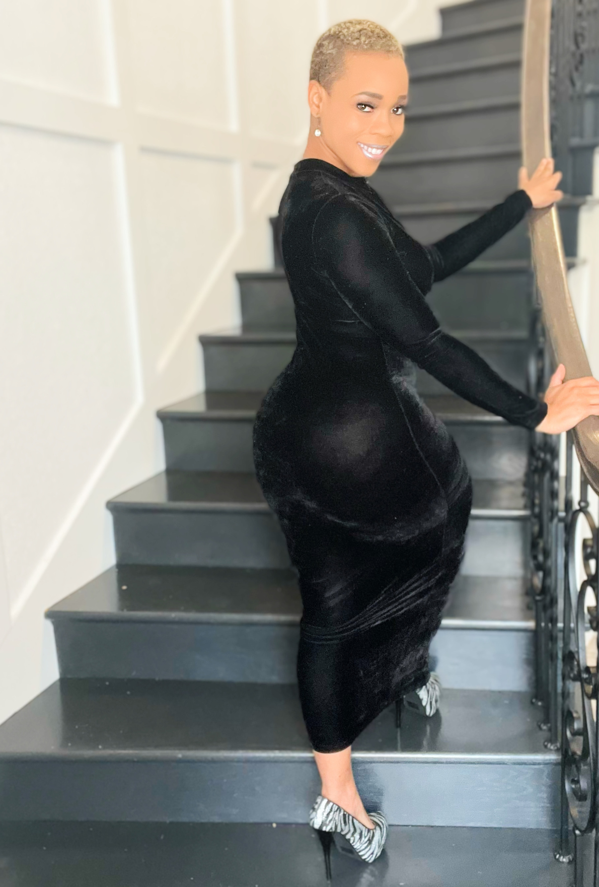 Lady Love Long Sleeve Black Maxi Dress